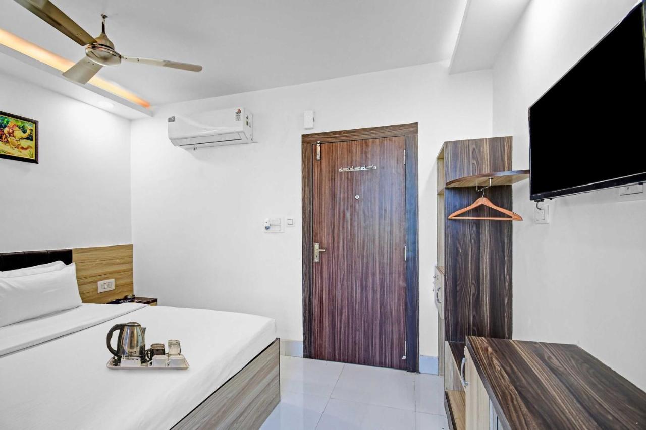Oyo Townhouse 779 Gods County Hotel Tarapith Exterior photo